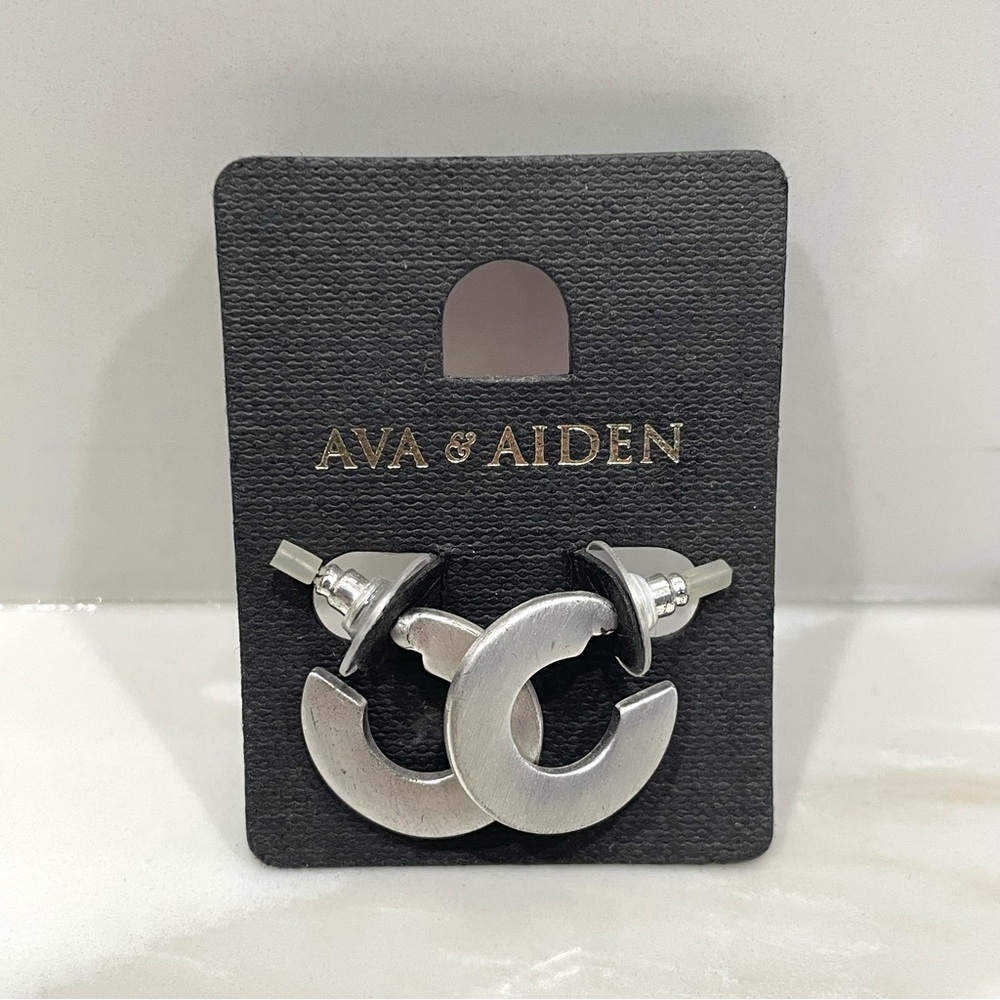 🟤2/$25 NEW Ava & Aiden Hoop Earrings